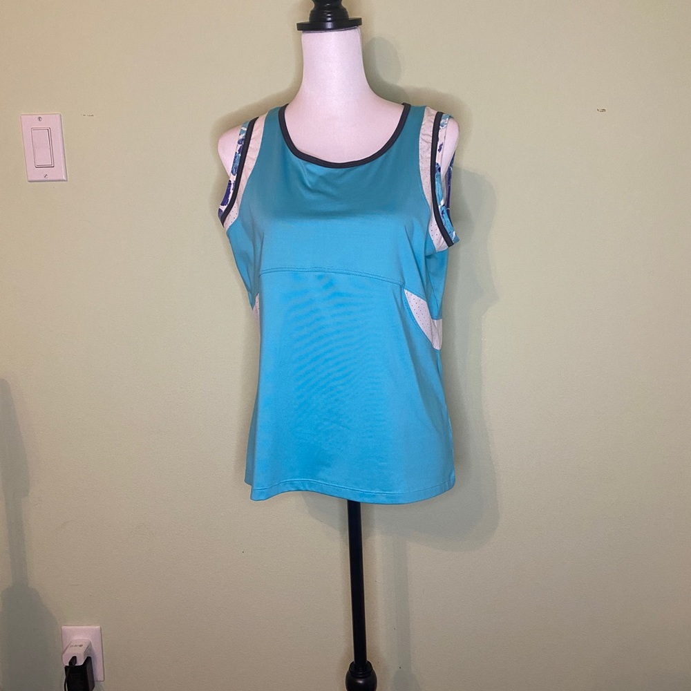 Cute TAIL brand tennis, pickleball, golf top. Size: L gently used.